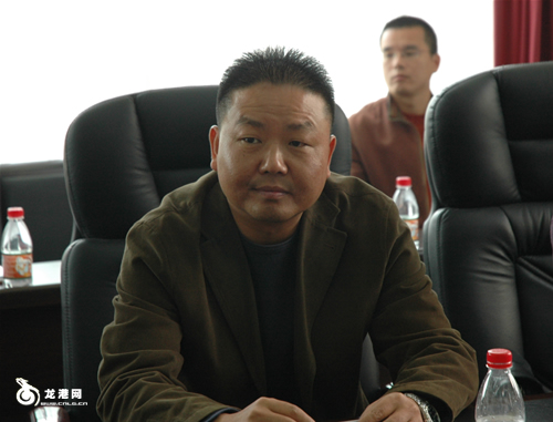 镇长李道骥