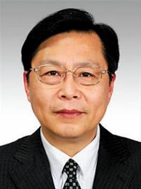 丁伟，男，1958年 1月出生，汉族，上海人，在职研究生，法学硕士，教授，1976年 4月参加工作，1982年1月加入中国共产党。现任上海市人大常委会委员、市人大法制委员会副主任委员、市人大常委会法制工作委员会副主任。拟推荐为上海市人大常委会法制工作委员会主任人选。