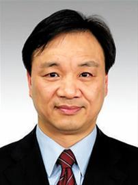 刘平，男，1960年 2月出生，汉族，浙江宁波人，大学，高级政工师，1976年 3月参加工作,1984年11月加入中国共产党。现任上海市人民政府法制办公室副局级高级法律专务、市行政法制研究所所长。拟任上海市人民政府法制办公室副主任，试用期一年。