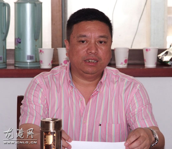 我镇召开第八届集体婚礼筹备会