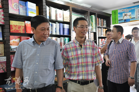 龙湾青年企业家代表团来我镇参观学习
