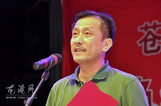 庆祝建党90周年“红色经典”巡回演唱会走进龙港