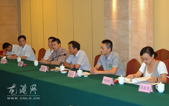 我镇首个公益性组织党支部--弘远爱心联盟党支部成立