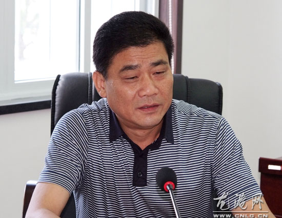 龙港镇召开十一届人大会议议案会