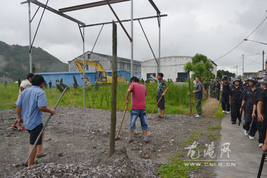 龙港“拆违”行动再发力 云岩1万多平米违章建筑被拆除