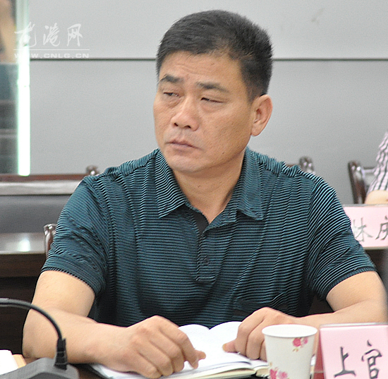 龙港镇召开办事处工作例会