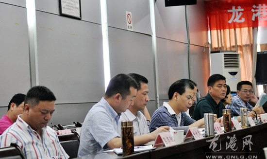 龙港镇召开办事处工作例会