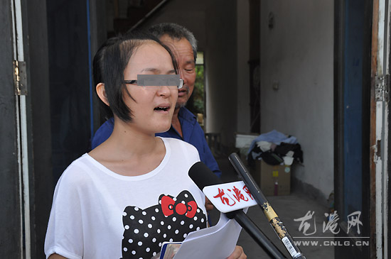 爱心下乡 寒门学子得温暖