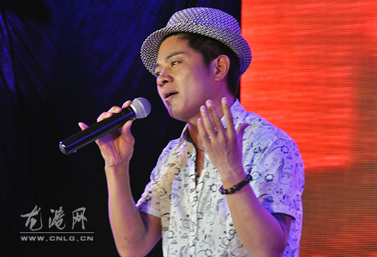 22名选手参加第三届电视歌手大奖赛成年组决赛