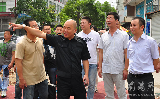 林万乐到两违办调研拆违工作