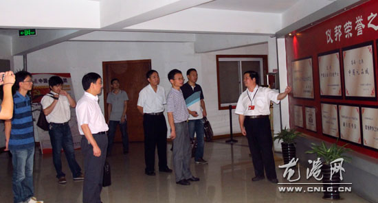 上虞市委组织部考察团一行莅临仪邦集团中国礼品城调研考察市场党建