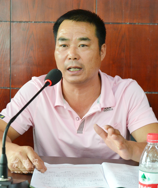 我镇召开企业工资集体协商工作再动员大会