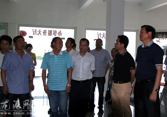 龙浦社区党委四措并举发挥作用