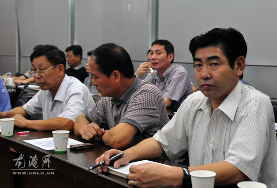 龙港镇召开单行道改建听证会