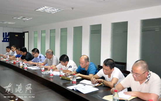 龙港镇召开安全生产委员会工作会议