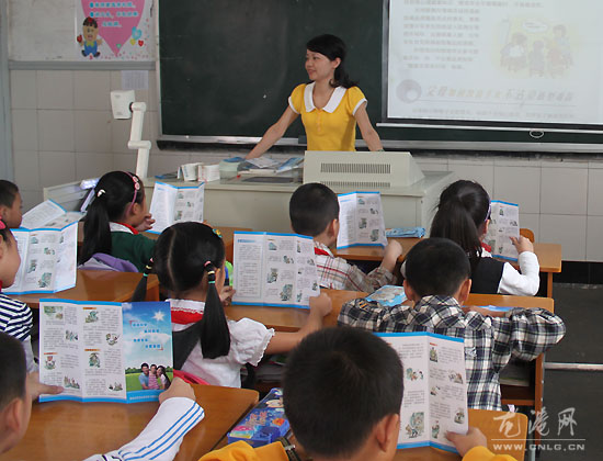龙港镇各学校开展毒品预防教育活动