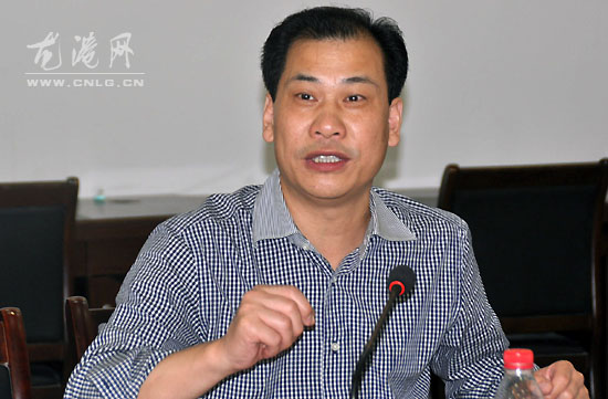 王忠秀在“两违”整治工作会议：国庆期间发现抢建  一律强制拆除
