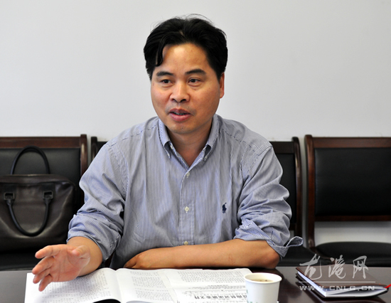 黄锦耀来龙港督查“转而未供”土地清理工作