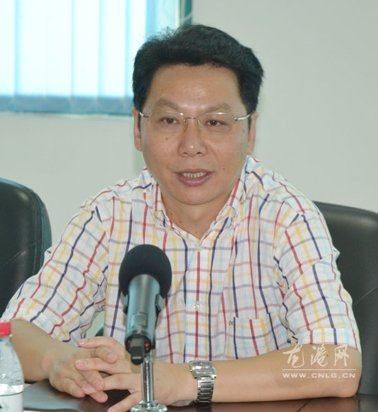 县领导镇领导新雅工青妇