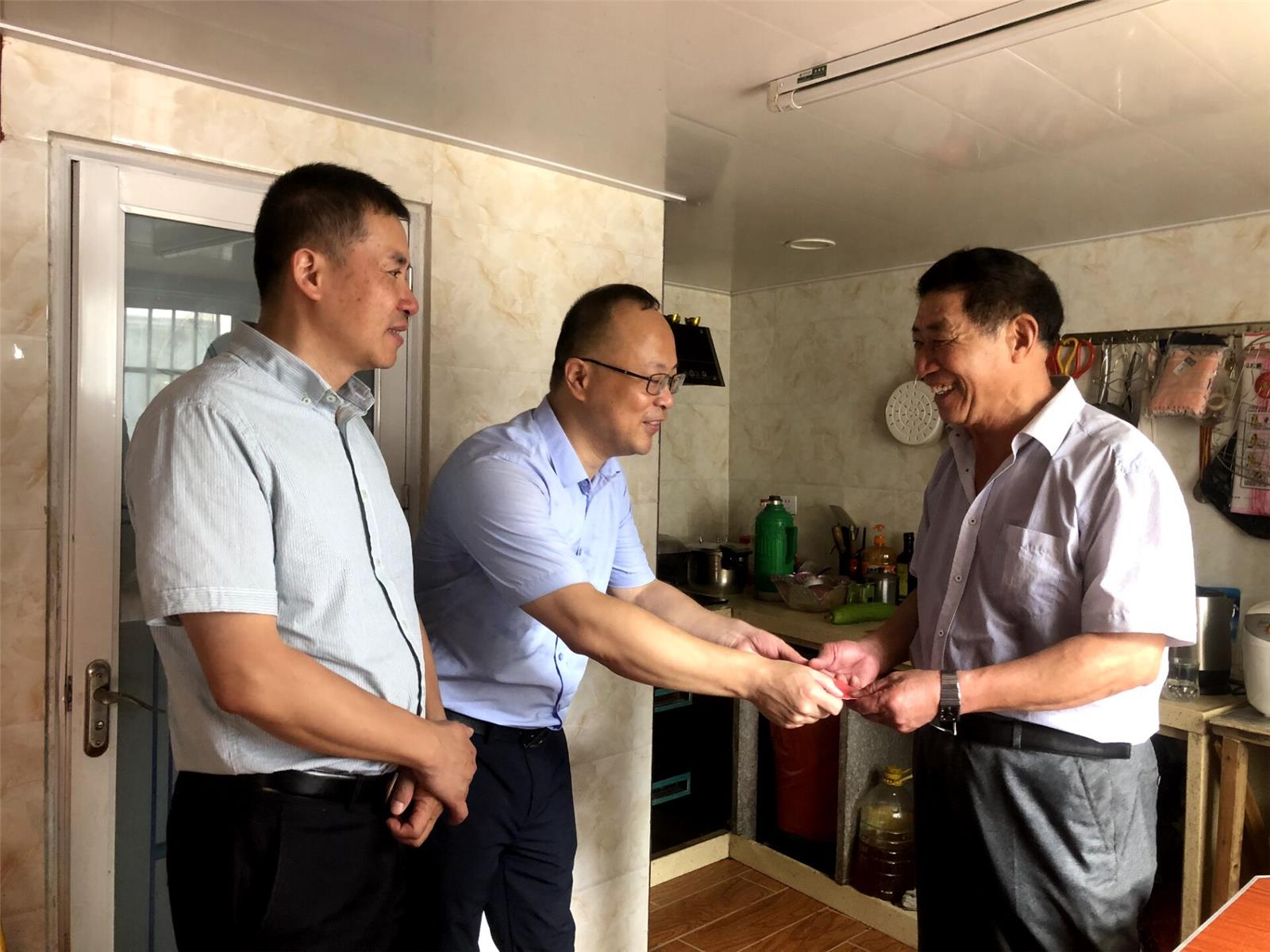 QQ图片20190628220916.jpg