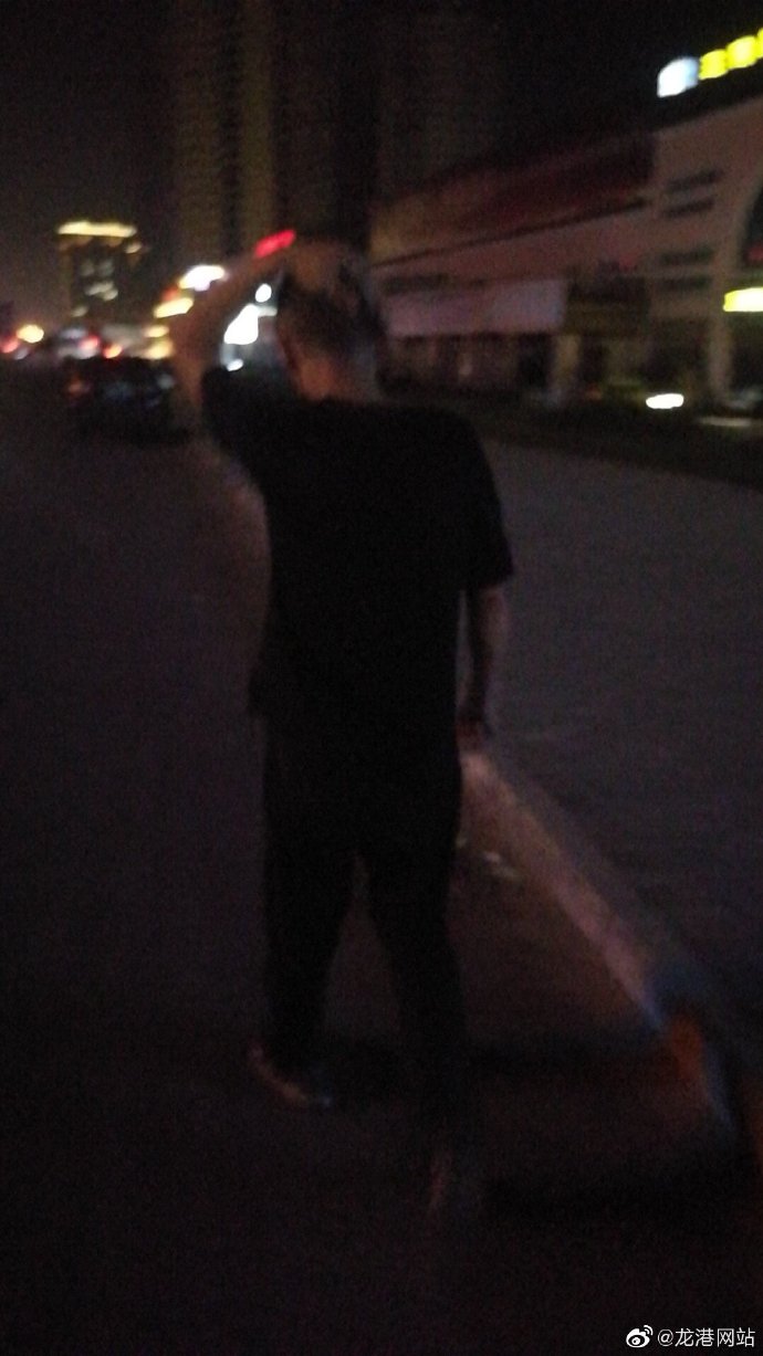 9821ae92ly1g4hcf0lpk4j20u01hcn4b.jpg