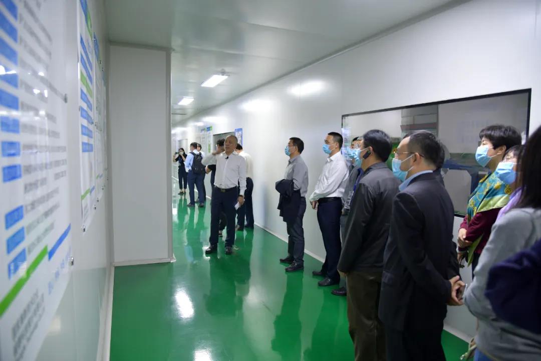 青科会龙港专场活动嘉宾考察龙港产业经济