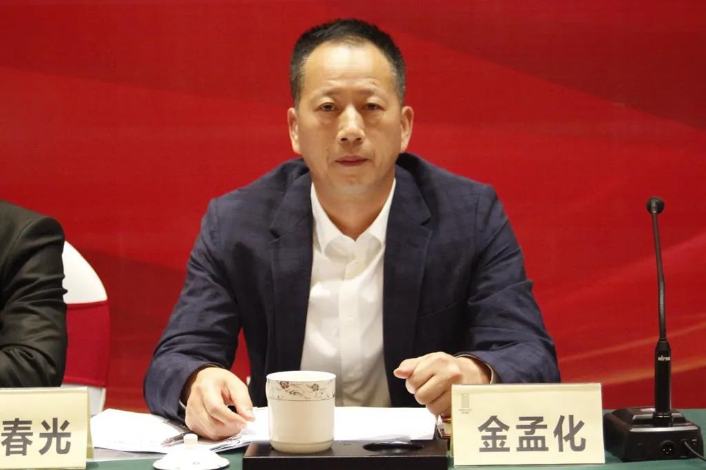  龙港市综合行政执法局副局长金孟化
