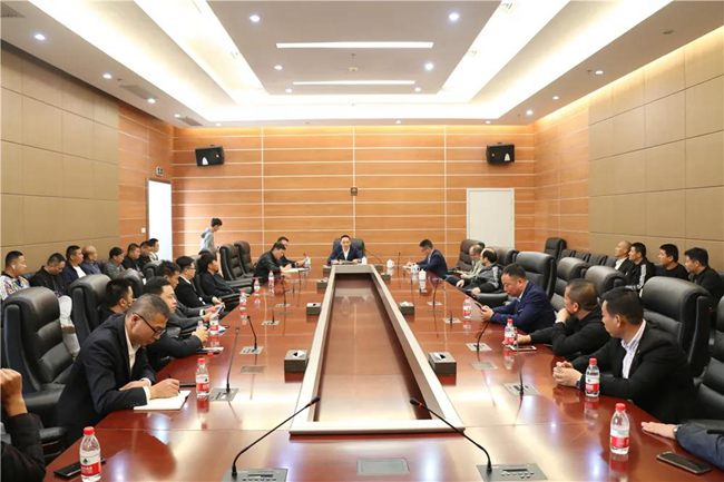 副市长黄振国来龙港新城督查在建工业项目进展情况