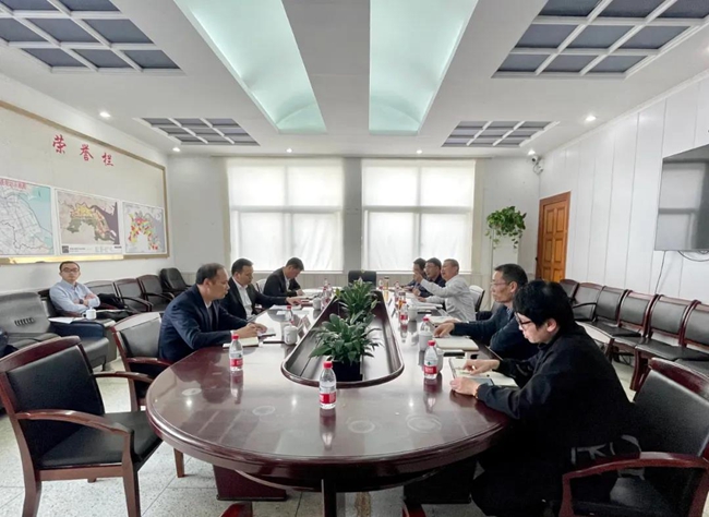 郑建忠到市资源与建设局调研：画好“一张图、谋好“一张网”、下好“一盘棋”