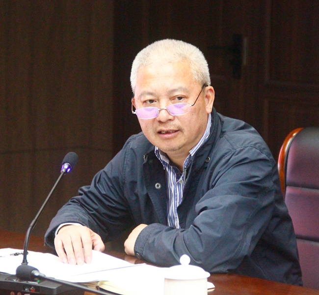 党组副书记、龙港市经济发展局副局长李斯钢