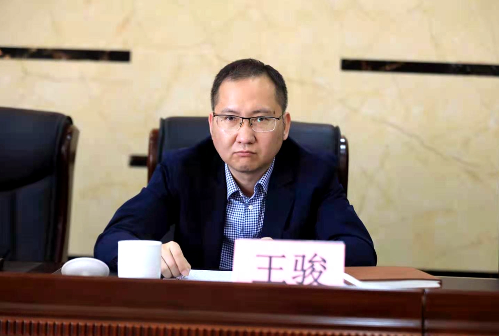 龙港市财政局副局长王俊