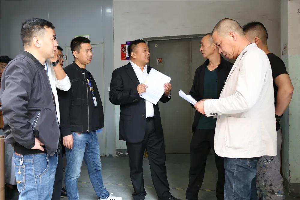 龙港新城督查指导平安建设工作，牢筑企业安全屏障