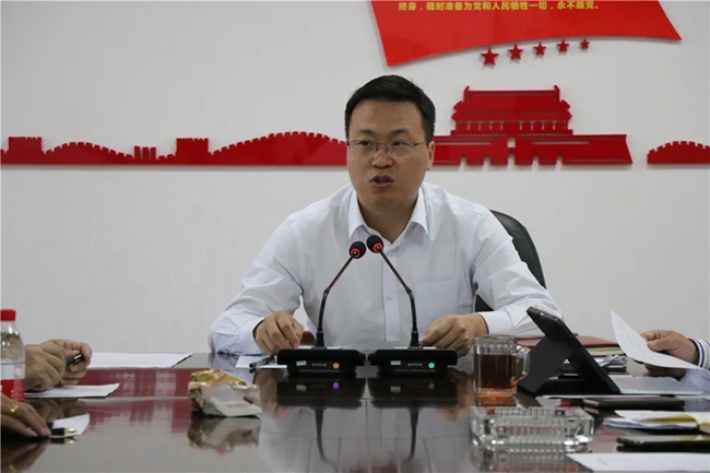 龙港新城党组书记、主任叶德腾