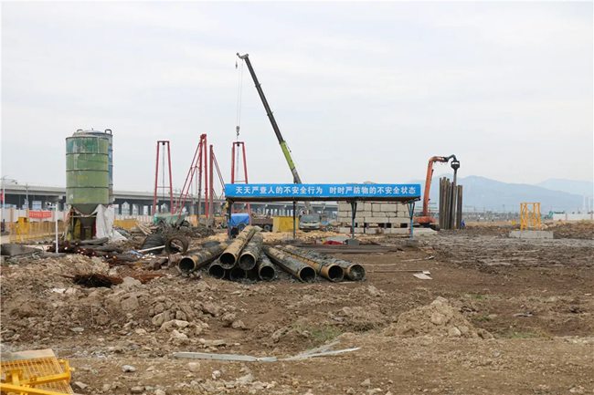 华昊年产5万吨水刺纺熔及复合型无纺布新材料项目建设现场