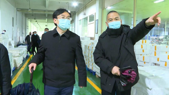 龙港市委常委、宣传统战部长王辉球