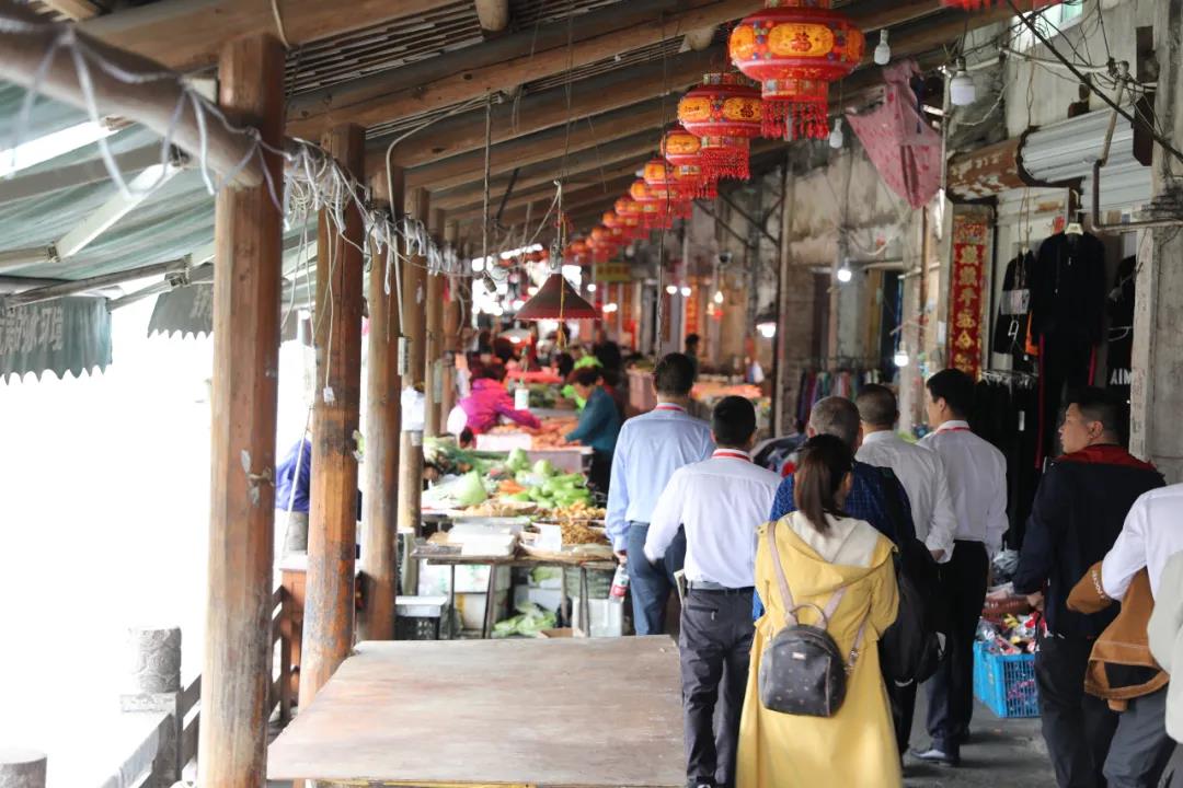 龙港市政协委员漫步白沙路 为白沙河历史文化保护工作提宝贵意见来了