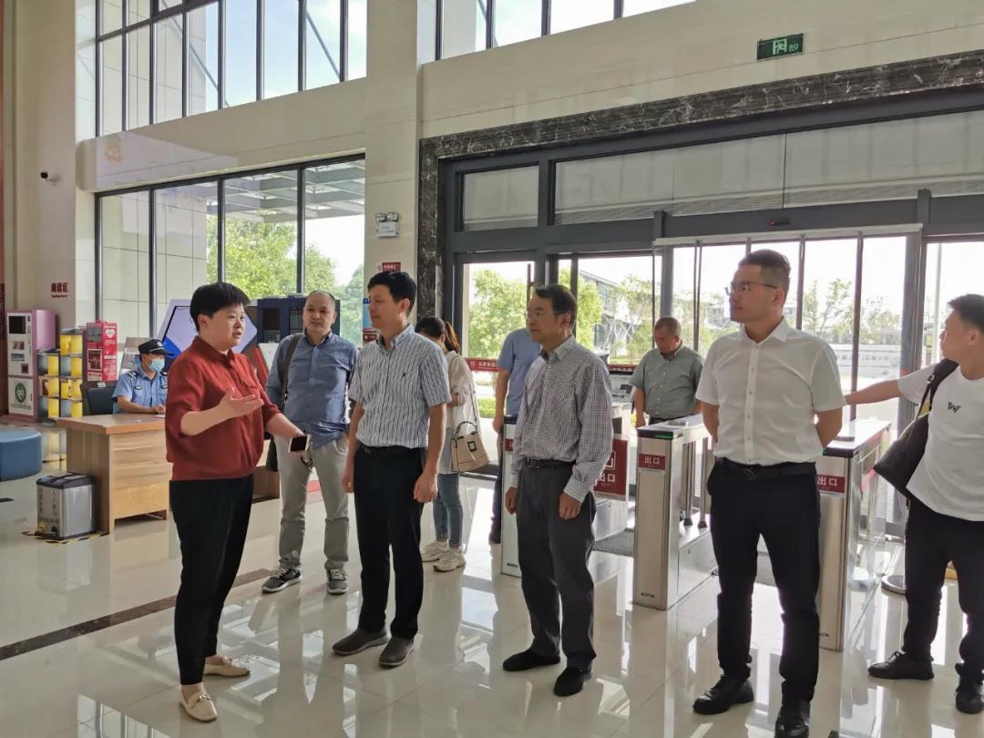 龙港市政协副主席陈世猛率队赴嘉兴考察“民生议事堂”建设