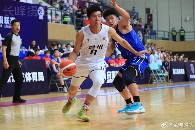 2021浙江省男子篮球超级联赛（温州赛区）在龙港体育馆举行，省政协副主席陈铁雄宣布开幕！