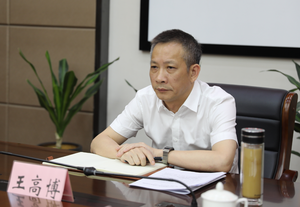  王高博表示，办理好提案，是政府及其组成部门的法定义务