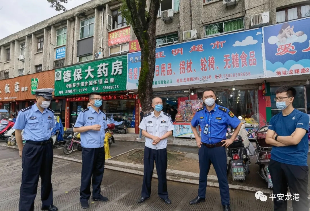 郑章辉实地调研市人民医院周边交通管理工作