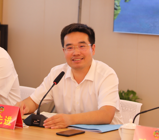 龙港市副市长赖先进
