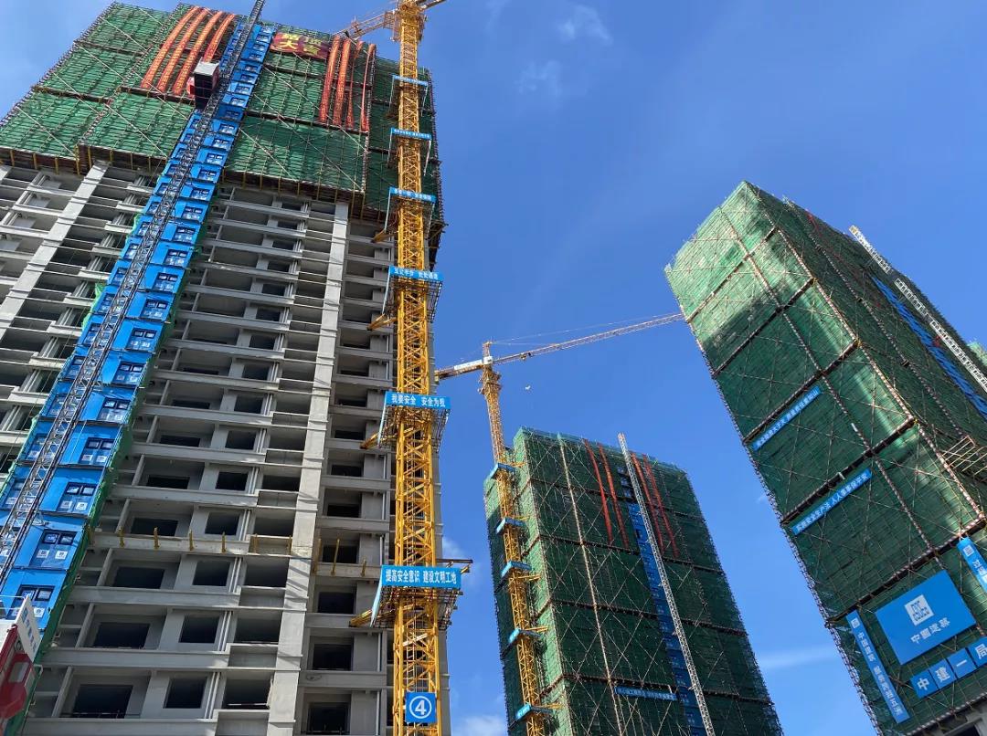 龙港市江口城中村改造A-01项目主体结构顺利封顶