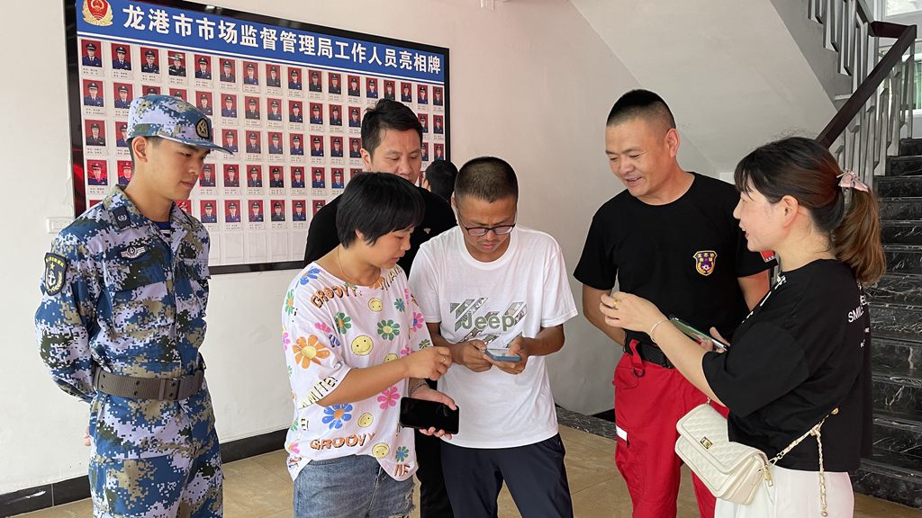 进厨房 看现场 餐饮食品安全“你我同查” 第3期 | 龙港市这家网络订整单位被限期整改