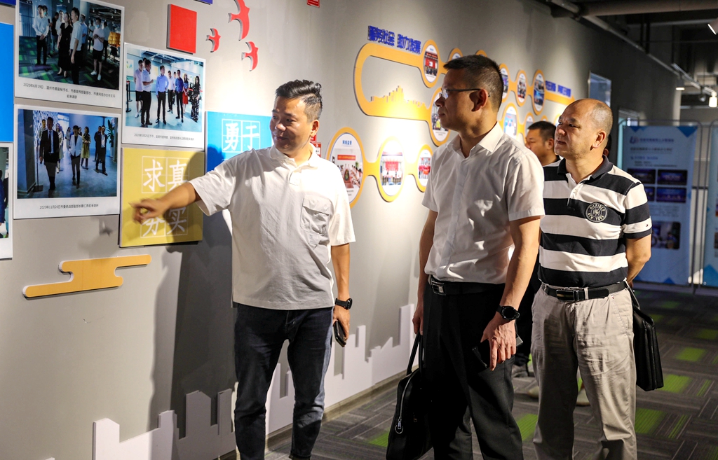 朱邦丰到网联会调研时指出： 建好“笔杆子”队伍 为社情民意信息工作增添新力量