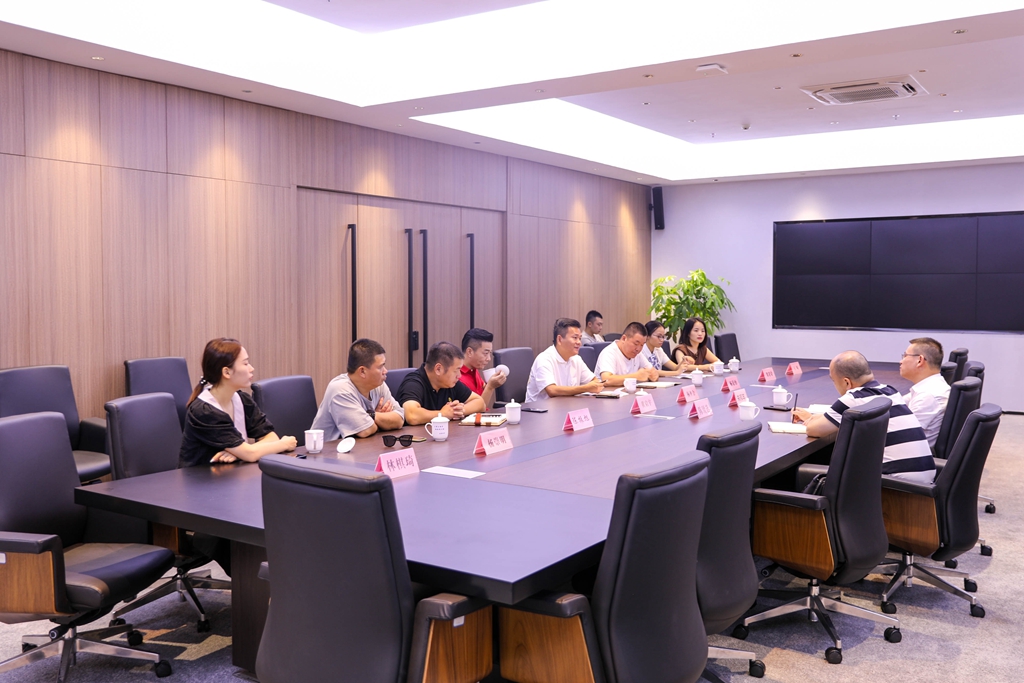 朱邦丰到网联会调研时指出： 建好“笔杆子”队伍 为社情民意信息工作增添新力量