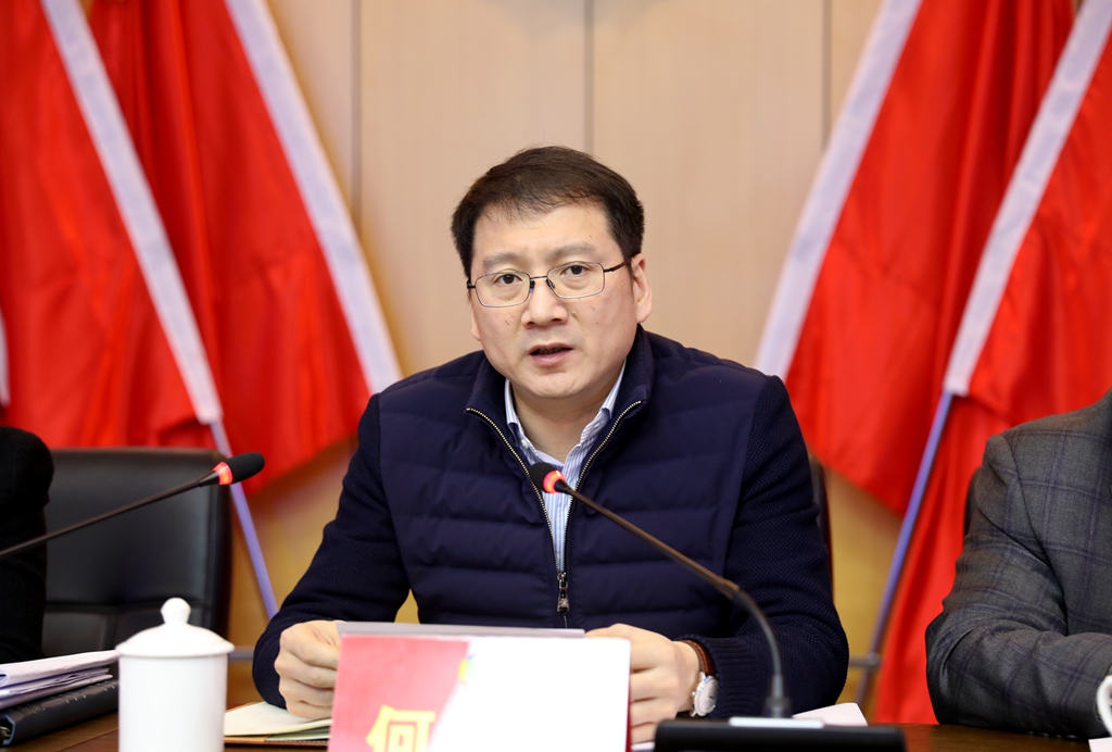 龙港市委常委、副市长何新军