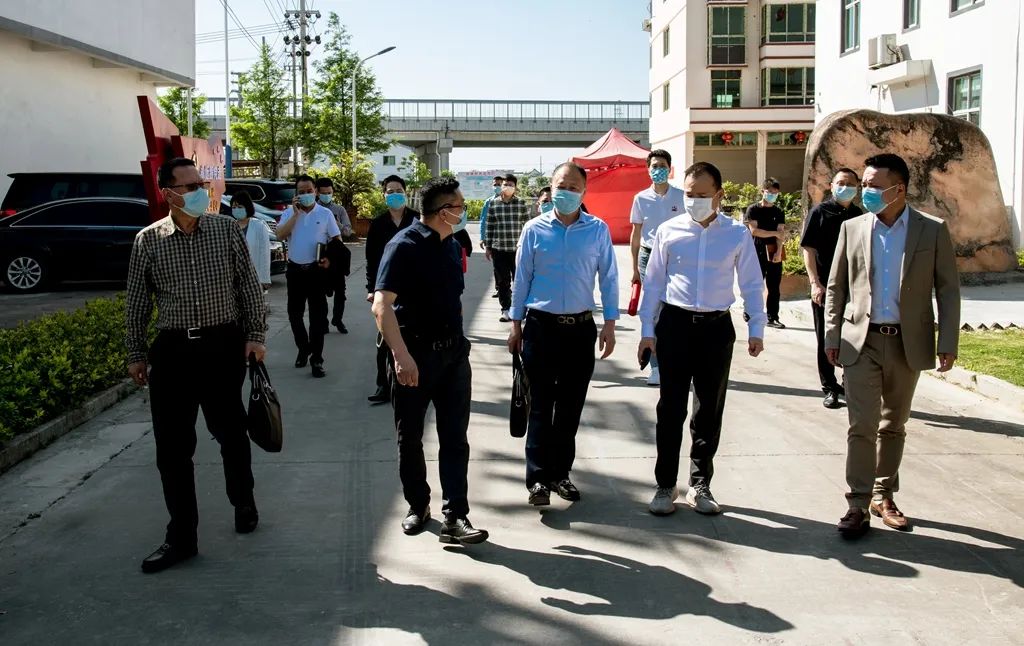 万企兴万村 共富路上委员来助力  | 市政协工商联界别组开展视察活动