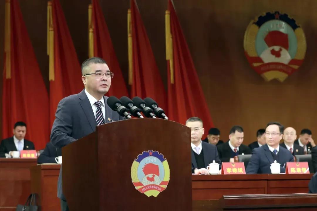 建设法治营商环境 助力龙港共同富裕  杨乃柱委员：代表民进龙港市总支的发言