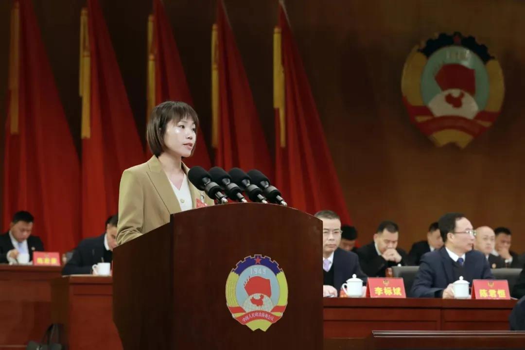 激活“微能量” 汇聚“强气场”  让无职党员成为基层治理“新动能”   周余玲委员