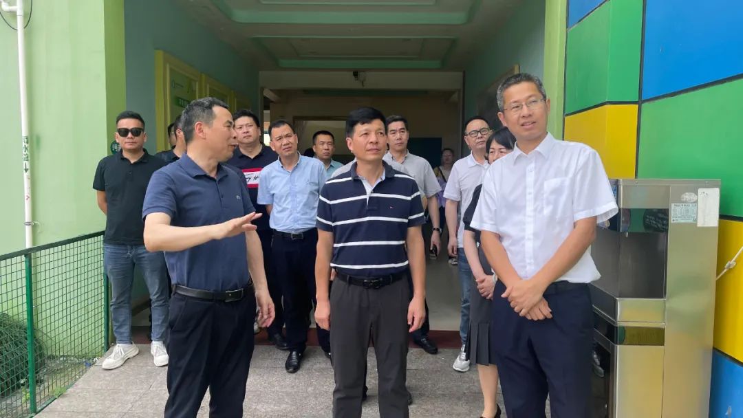 龙港市政协到鹿城、龙湾考察委员会客厅建设工作